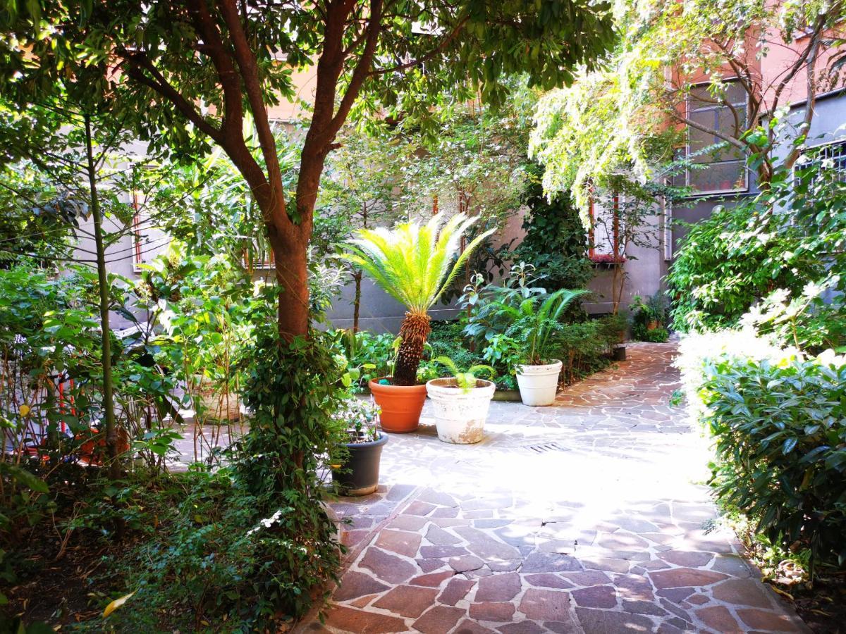 Spacious Apartment 50 Meters From The Metro Milano Ngoại thất bức ảnh