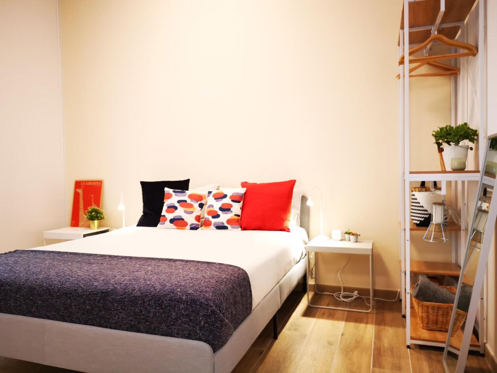 Spacious Apartment 50 Meters From The Metro Milano Phòng bức ảnh