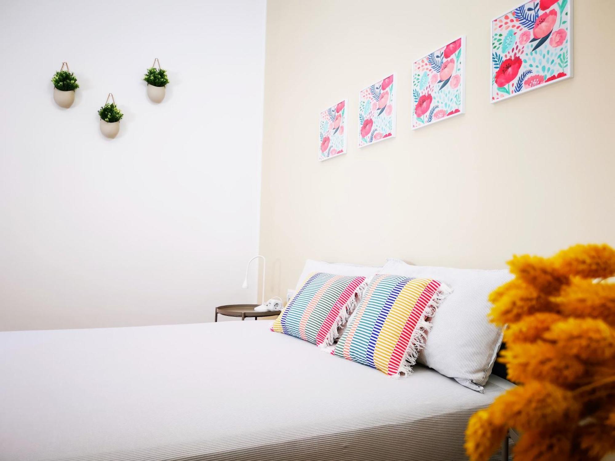 Spacious Apartment 50 Meters From The Metro Milano Ngoại thất bức ảnh