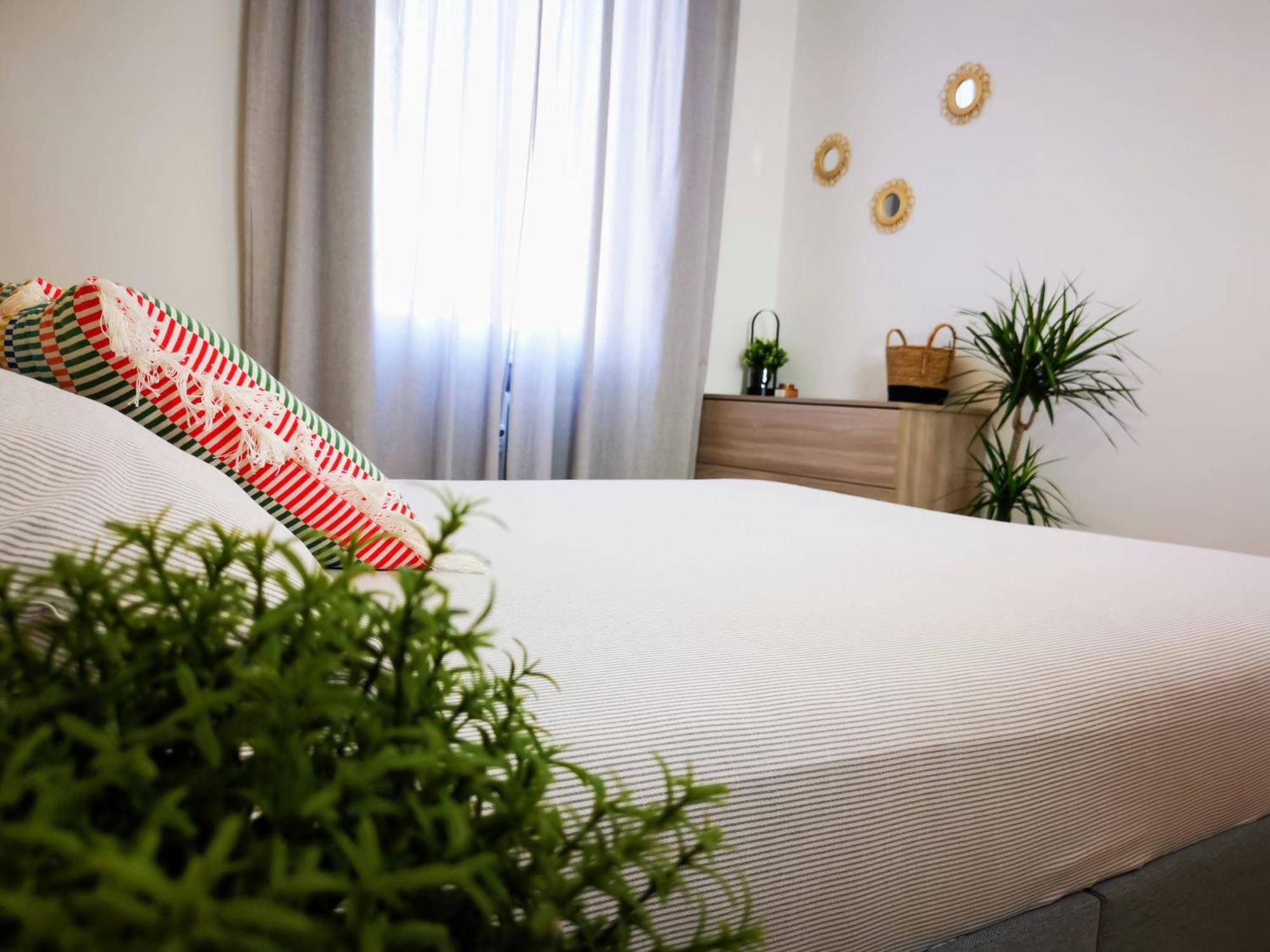 Spacious Apartment 50 Meters From The Metro Milano Ngoại thất bức ảnh