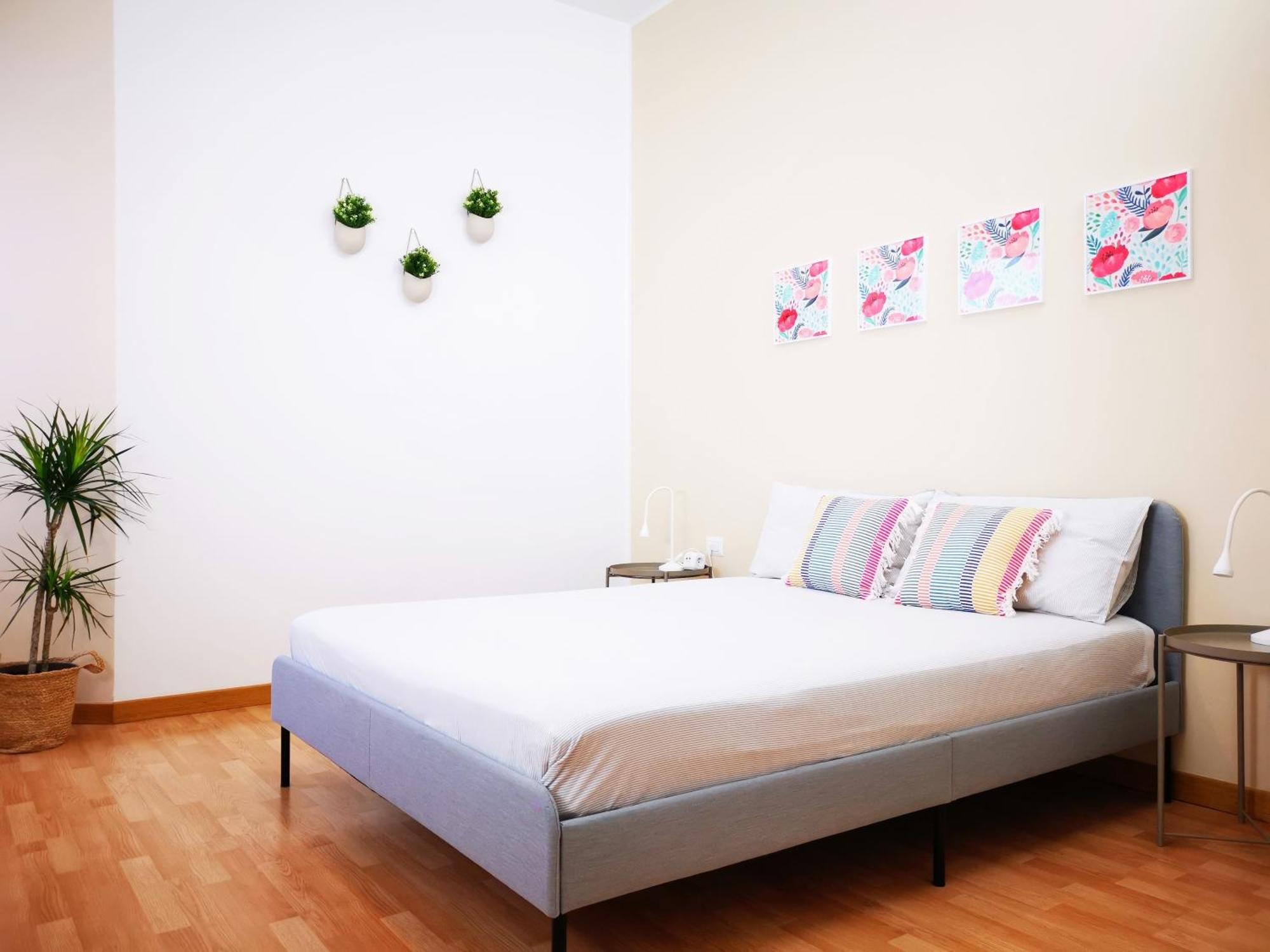 Spacious Apartment 50 Meters From The Metro Milano Ngoại thất bức ảnh